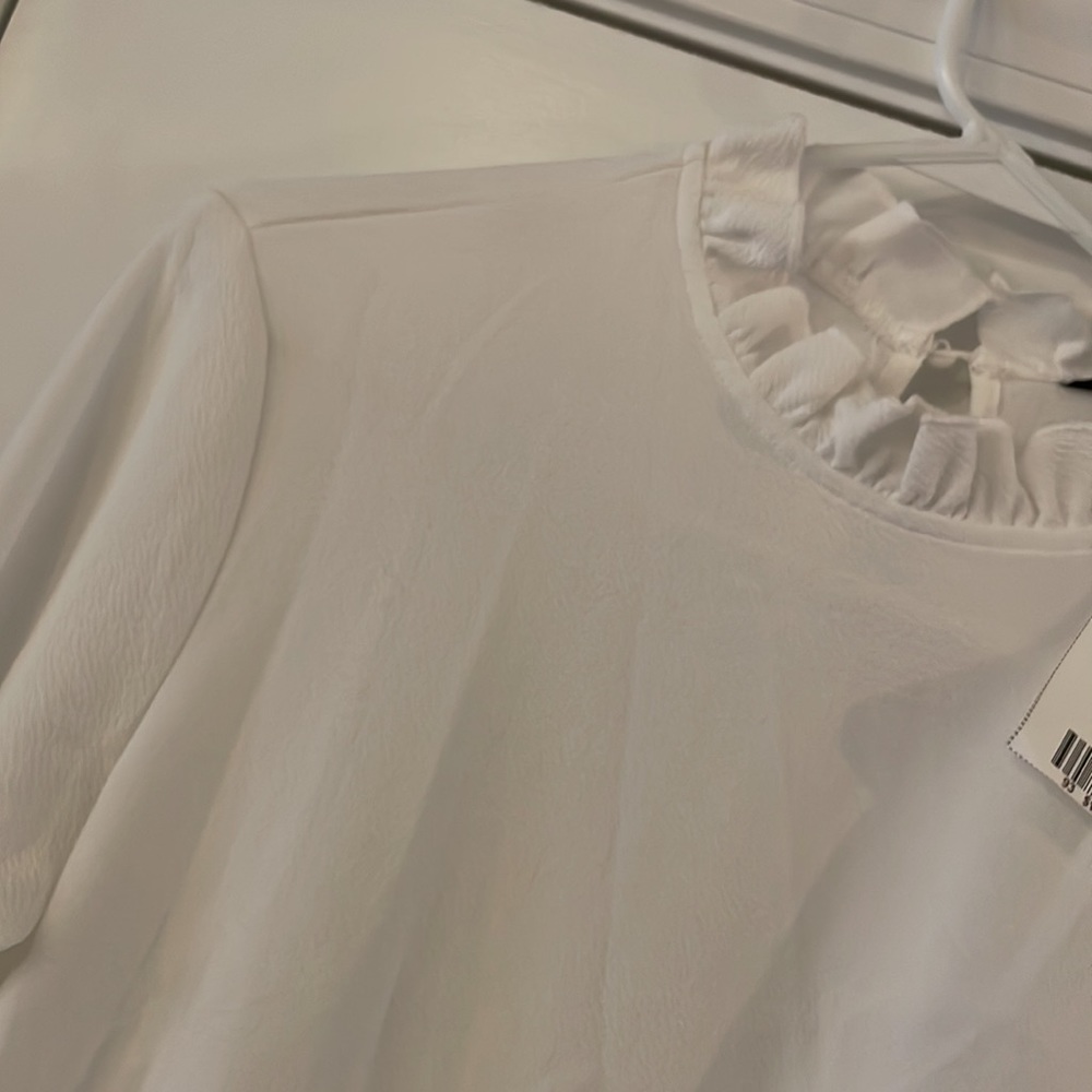 White High Low Ruffle Top - Picture 2 of 4